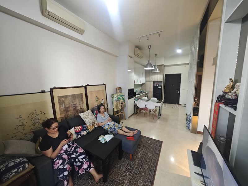 The Hillier, 6 Hillview Rise, 1 Bedroom, 624 sqft, Condominium For Sale, by Jeremy Chua, 500205063 - Living Room - PropertyGuru.com.sg