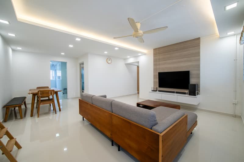 825 Yishun Street 81, 825 Yishun Street 81, 3 Bedrooms, 1,108 sqft, HDB Flat For Sale, by CLARENCE LIANG, 500205064 - Living Room - PropertyGuru.com.sg