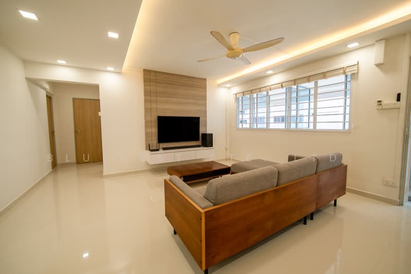 825 Yishun Street 81, 825 Yishun Street 81, 3 Bedrooms, 1,108 sqft, HDB Flat For Sale, by CLARENCE LIANG, 500205064 - Living Room - PropertyGuru.com.sg