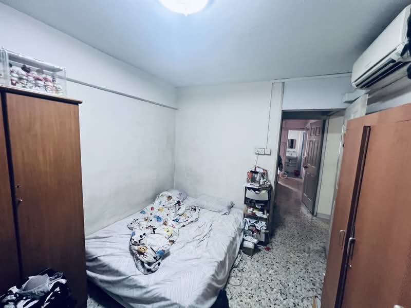 343 Clementi Avenue 5, 343 Clementi Avenue 5, 2 Bedrooms, 721 sqft, HDB Flat For Sale, by Hub Chiang, 500205069 - Common Bedroom - PropertyGuru.com.sg