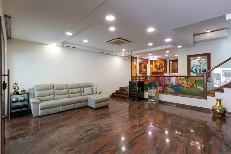 poh huat drive, poh huat drive, 4 Bedrooms, 2,800 sqft, Terraced House For Sale, by Jason Chen, 500205075 - Living Room - PropertyGuru.com.sg