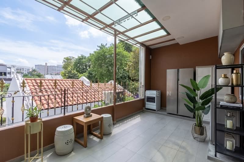 poh huat drive, poh huat drive, 4 Bedrooms, 2,800 sqft, Terraced House For Sale, by Jason Chen, 500205075 - yard - PropertyGuru.com.sg