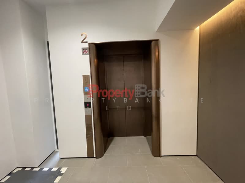 Modernised Shophouse Space off Clarke Quay MRT, North Canal Road, City Hall / Clarke Quay, 2,423 sqft, Shop / Shophouse For Rent, by EDITH, 500205088 - Corridor - CommercialGuru.com.sg
