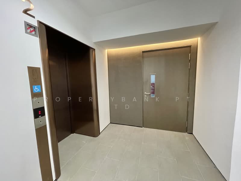 Modernised Shophouse Space off Clarke Quay MRT, North Canal Road, City Hall / Clarke Quay, 2,423 sqft, Shop / Shophouse For Rent, by EDITH, 500205088 - Lobby - CommercialGuru.com.sg