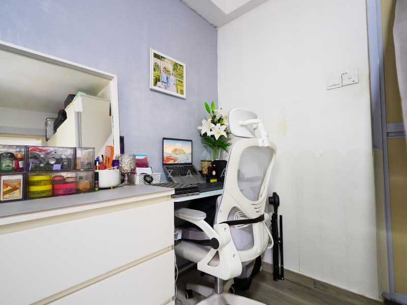 510 Woodlands Drive 14, 510 Woodlands Drive 14, 3 Bedrooms, 1,152 sqft, HDB Flat For Sale, by Mirza Amir, 500205089 - Master Bedroom - PropertyGuru.com.sg