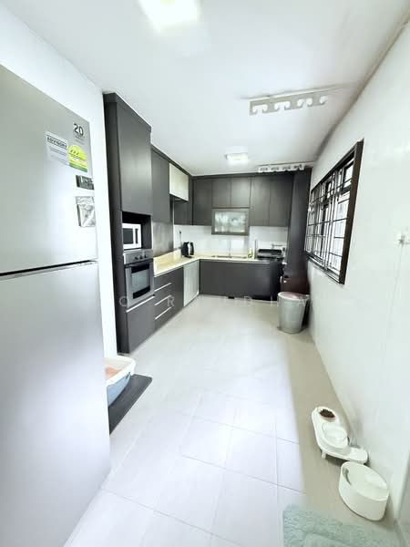 654C Jurong West Street 61, 654C Jurong West Street 61, 3 Bedrooms, 1,190 sqft, HDB Flat For Sale, by SQ Raudha, 500205102 - Kitchen - PropertyGuru.com.sg