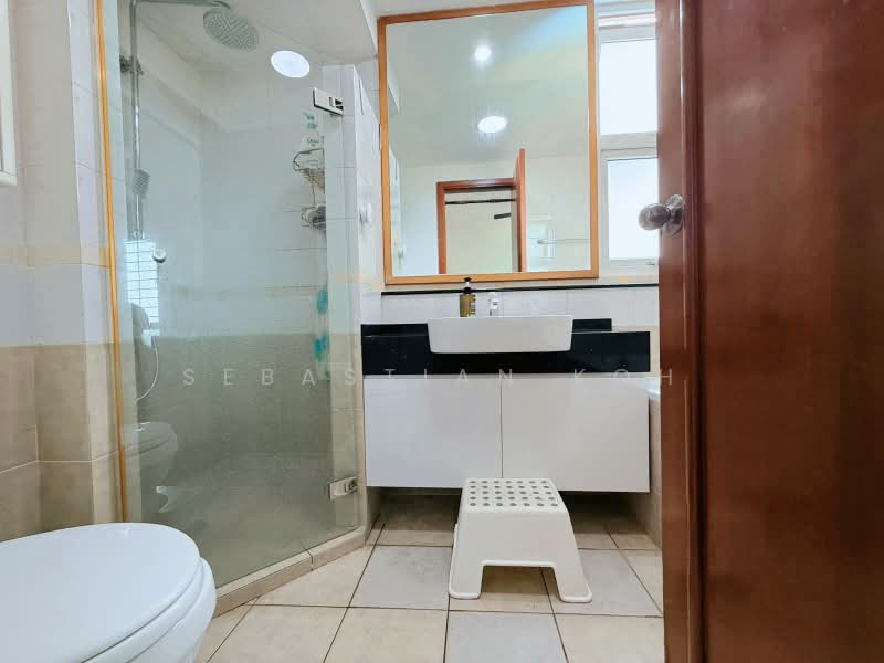 The Floravale, 218 Westwood Avenue, 3 Bedrooms, 1,335 sqft, Executive Condominium For Sale, by Sebastian Koh, 500205105 - Bathroom - PropertyGuru.com.sg