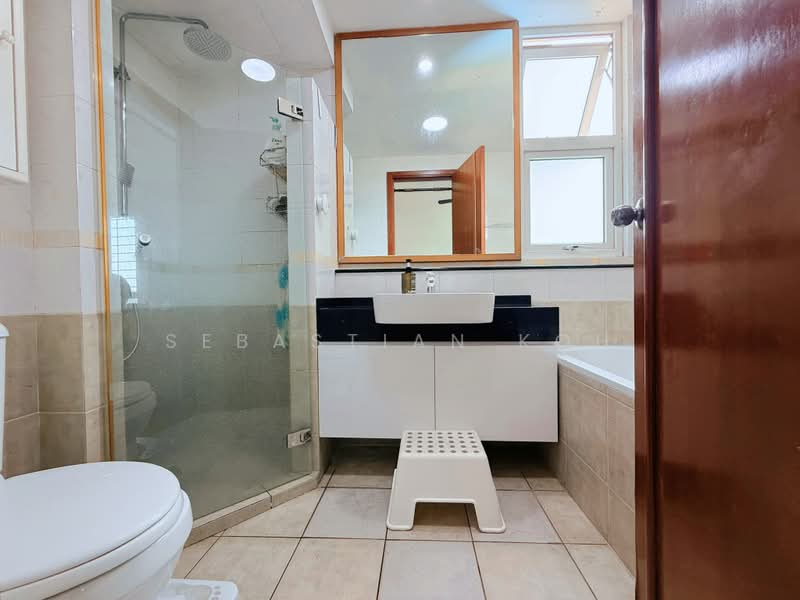The Floravale, 218 Westwood Avenue, 3 Bedrooms, 1,335 sqft, Executive Condominium For Sale, by Sebastian Koh, 500205105 - Bathroom - PropertyGuru.com.sg