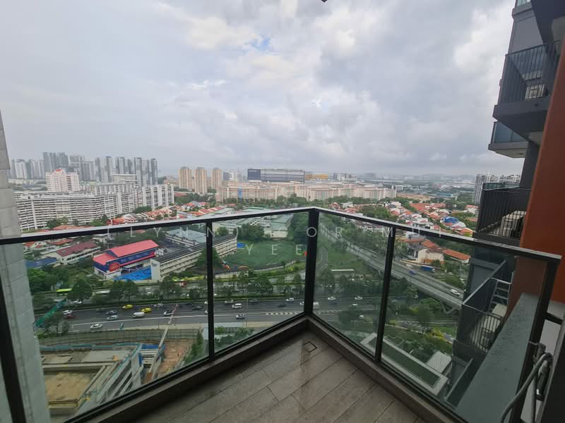 Clavon, 8 Clementi Avenue 1, 2 Bedrooms, 764 sqft, Condominium For Sale, by (Lynn) Gor Mui Yee, 500205109 - Balcony - PropertyGuru.com.sg