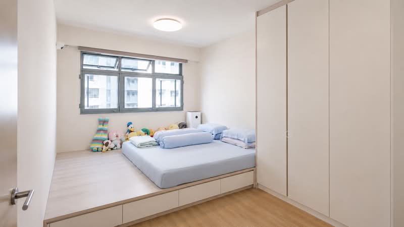 Near to Upcoming Tampines North Mrt and Mall, Renovated 5 Room Flat, , 3 Bedrooms, 1,216 sqft, HDB Flat For Sale, by Aaron Leong, 500205112 - Bedroom - PropertyGuru.com.sg
