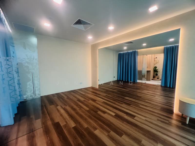 The Central, 6 Eu Tong Sen Street, 1,281 sqft, Other Retail For Rent, by June Wang, 500205122 - Interior - CommercialGuru.com.sg