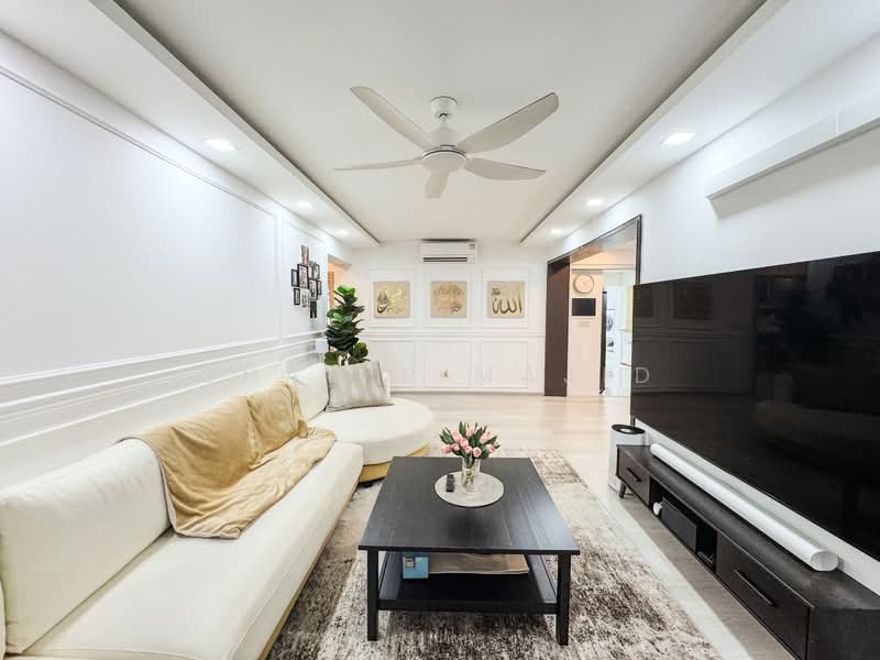 756 Pasir Ris Street 71, 756 Pasir Ris Street 71, 4 Bedrooms, 1,367 sqft, HDB Flat For Sale, by Shahir Majid, 500205124 - Living Room - PropertyGuru.com.sg
