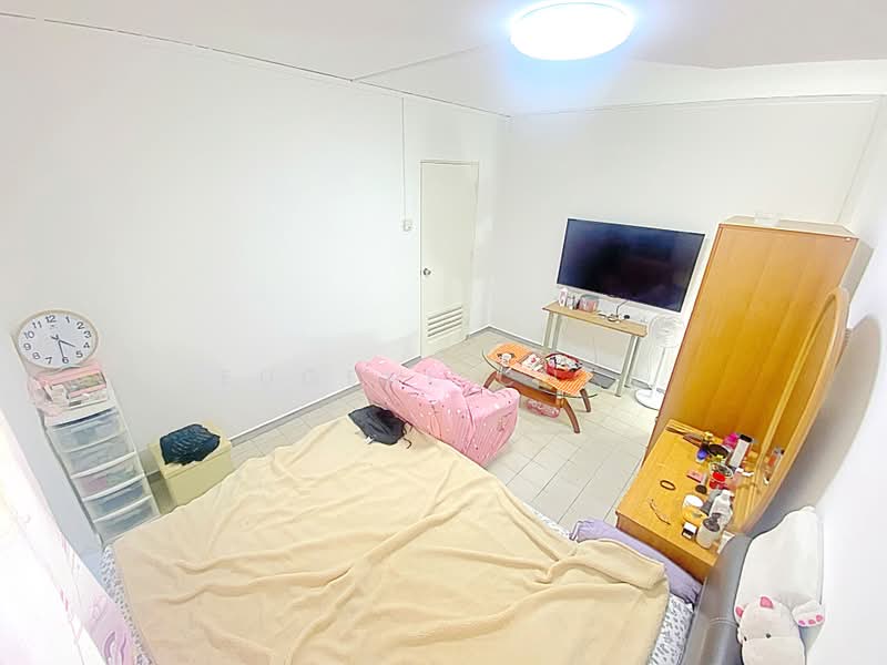 346 Bukit Batok Street 34, 346 Bukit Batok Street 34, 2 Bedrooms, 786 sqft, HDB Flat For Sale, by Eugene Chen, 500205146 - Bedroom - PropertyGuru.com.sg