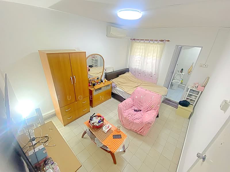 346 Bukit Batok Street 34, 346 Bukit Batok Street 34, 2 Bedrooms, 786 sqft, HDB Flat For Sale, by Eugene Chen, 500205146 - Bedroom - PropertyGuru.com.sg