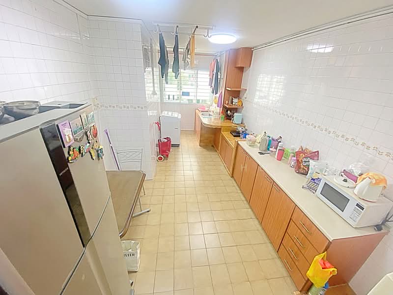 346 Bukit Batok Street 34, 346 Bukit Batok Street 34, 2 Bedrooms, 786 sqft, HDB Flat For Sale, by Eugene Chen, 500205146 - Kitchen - PropertyGuru.com.sg