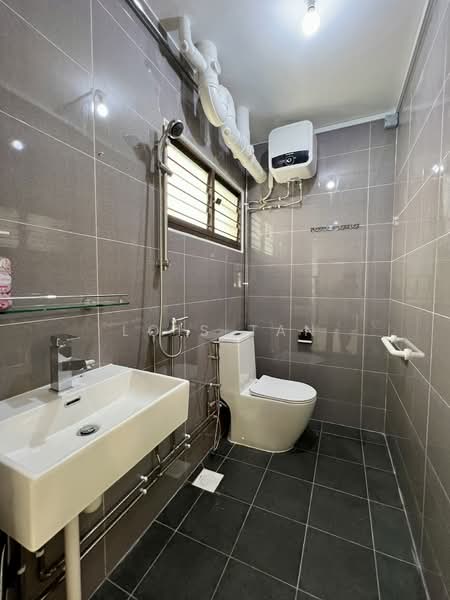 246 Simei Street 5, 246 Simei Street 5, 4 Bedrooms, 1,335 sqft, HDB Flat For Rent, by Lois Tan, 500205150 - PropertyGuru.com.sg