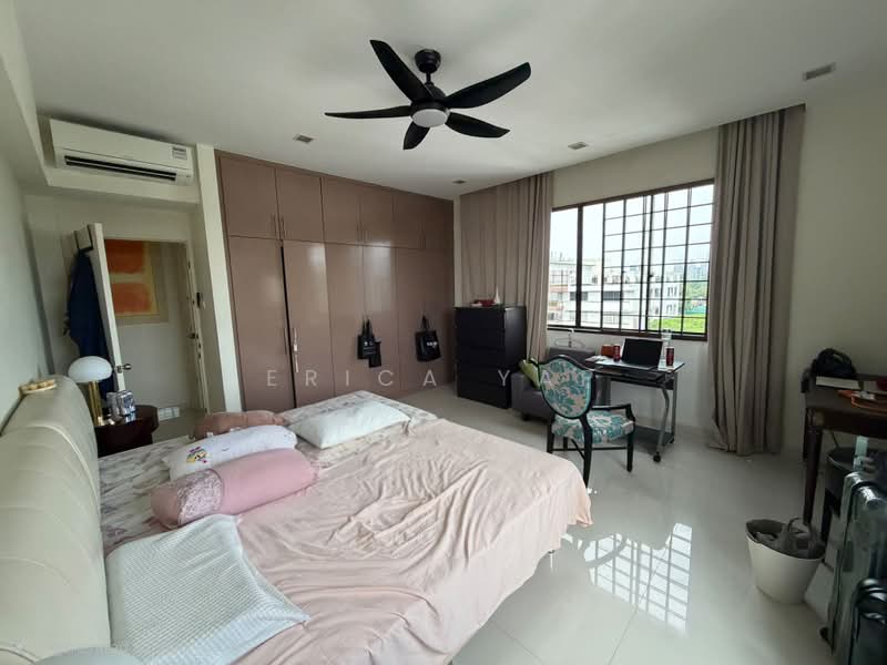 Botanic Gardens View, 19 Taman Serasi, Room Rental, 200 sqft, Apartment For Rent, by Erica Yap, 500205154 - Bedroom - PropertyGuru.com.sg