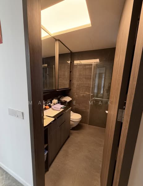 The M, 30 Middle Road, 2 Bedrooms, 721 sqft, Condominium For Rent, by Maggie Mak, 500205172 - Bathroom - PropertyGuru.com.sg