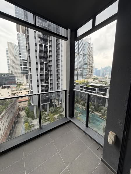 The M, 30 Middle Road, 2 Bedrooms, 721 sqft, Condominium For Rent, by Maggie Mak, 500205172 - Balcony - PropertyGuru.com.sg