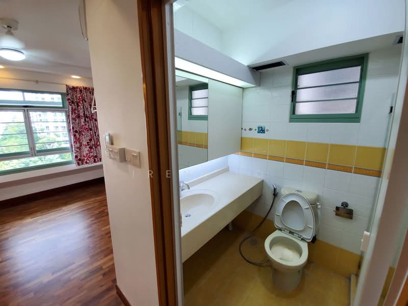 638A Punggol Drive, 638A Punggol Drive, 3 Bedrooms, 1,184 sqft, HDB Flat For Rent, by Irene Ho, 500205185 - Bathroom - PropertyGuru.com.sg