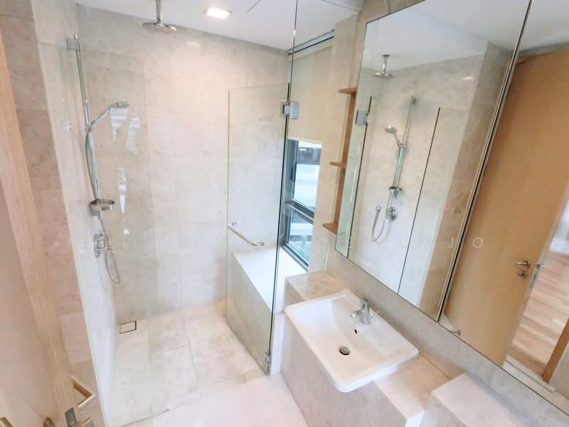 Soleil @ Sinaran, 6 Sinaran Drive, 4 Bedrooms, 1,722 sqft, Condominium For Rent, by Meilinda Soetedjo, 500205189 - Bathroom - PropertyGuru.com.sg