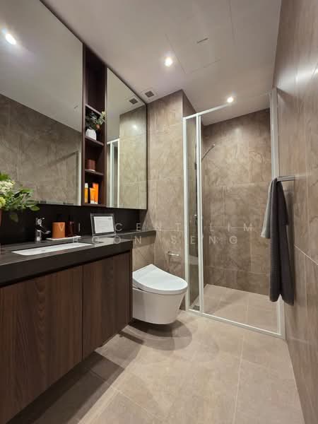 The Arcady At Boon Keng, 1037 Serangoon Road, 3 Bedrooms, 1,195 sqft, Condominium For Sale, by Vincent Lim Boon Seng, 500205199 - Bathroom - PropertyGuru.com.sg