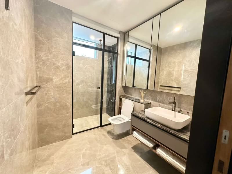 Boulevard 88, 86 Orchard Boulevard, 2 Bedrooms, 1,313 sqft, Condominium For Sale, by William Hong, 500205204 - Bathroom - PropertyGuru.com.sg