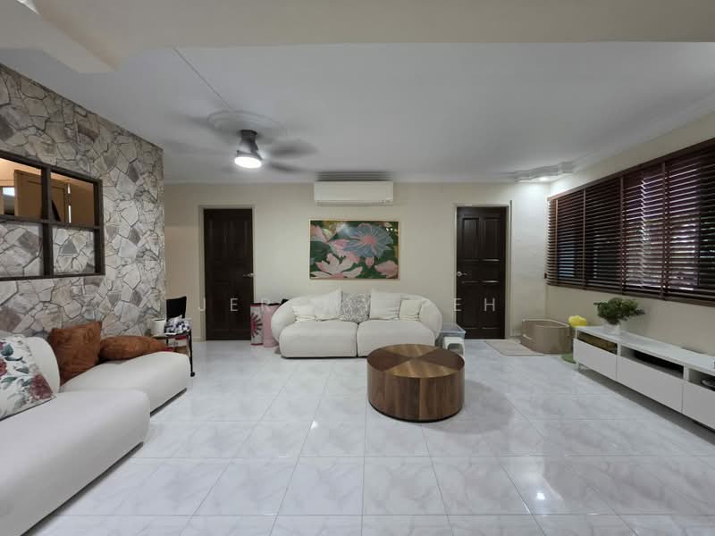 630 Pasir Ris Drive 3, 630 Pasir Ris Drive 3, 4 Bedrooms, 1,302 sqft, HDB Flat For Sale, by Jeremy Peh, 500205211 - Living Room - PropertyGuru.com.sg