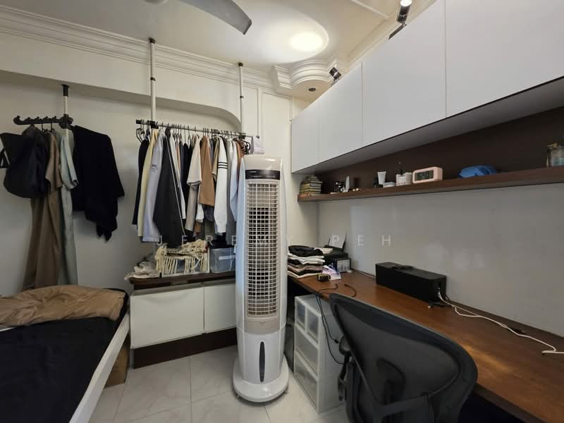 630 Pasir Ris Drive 3, 630 Pasir Ris Drive 3, 4 Bedrooms, 1,302 sqft, HDB Flat For Sale, by Jeremy Peh, 500205211 - Bedroom - PropertyGuru.com.sg