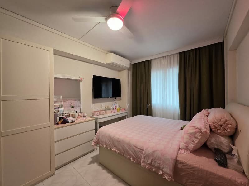 630 Pasir Ris Drive 3, 630 Pasir Ris Drive 3, 4 Bedrooms, 1,302 sqft, HDB Flat For Sale, by Jeremy Peh, 500205211 - Bedroom - PropertyGuru.com.sg