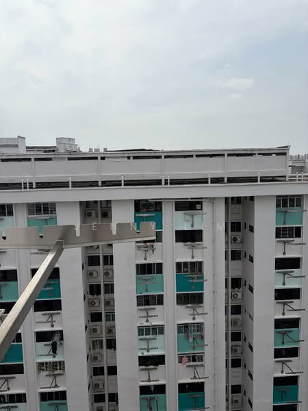 224 Jurong East Street 21, 224 Jurong East Street 21, 3 Bedrooms, 979 sqft, HDB Flat For Sale, by Jenny Lim, 500205215 - Exterior - PropertyGuru.com.sg