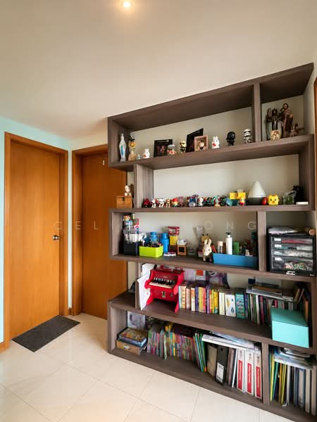 Blue Horizon, 21 West Coast Crescent, 2 Bedrooms, 958 sqft, Condominium For Sale, by Celia Chong 张瑂籣, 500205216 - Interior - PropertyGuru.com.sg