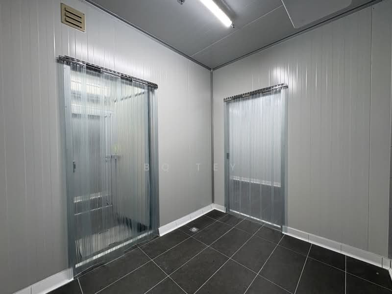 Bedok Food City, Bedok North Avenue 4, 392 sqft, Light Industrial (B1) For Rent, by BQ Tey, 500205236 - Interior - CommercialGuru.com.sg