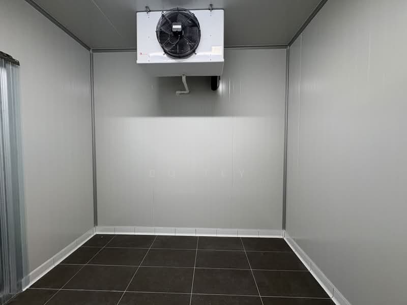 Bedok Food City, Bedok North Avenue 4, 392 sqft, Light Industrial (B1) For Rent, by BQ Tey, 500205236 - Interior - CommercialGuru.com.sg