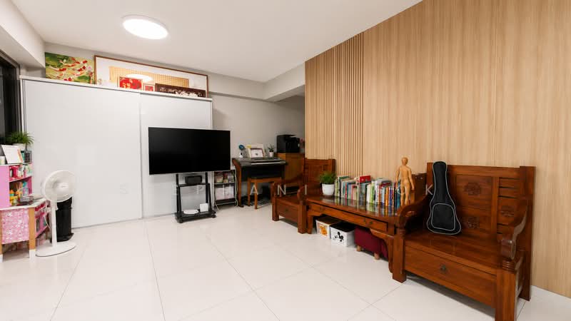 138C Lorong 1A Toa Payoh, 138C Lorong 1A Toa Payoh, 3 Bedrooms, 1,216 sqft, HDB Flat For Sale, by Stephanie Tok, 500205237 - Living Room - PropertyGuru.com.sg