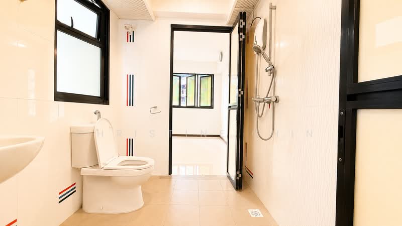 998B Buangkok Crescent, 998B Buangkok Crescent, 1 Bedroom, 506 sqft, HDB Flat For Sale, by Christine Chin, 500205248 - Bathroom - PropertyGuru.com.sg