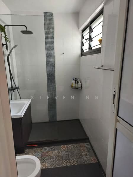 510 Bukit Batok Street 52, 510 Bukit Batok Street 52, 3 Bedrooms, 1,313 sqft, HDB Flat For Sale, by Steven NG, 500205255 - Bathroom - PropertyGuru.com.sg