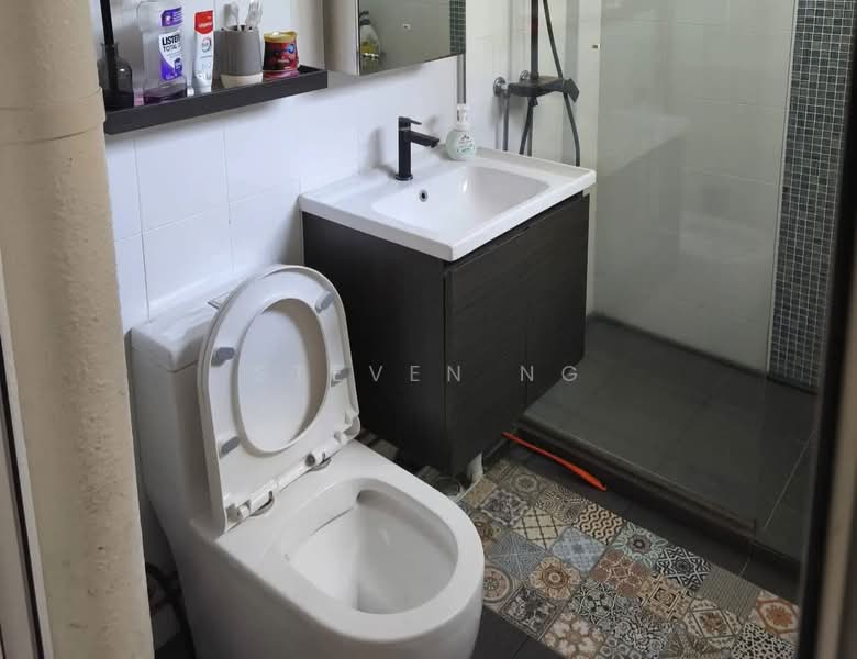510 Bukit Batok Street 52, 510 Bukit Batok Street 52, 3 Bedrooms, 1,313 sqft, HDB Flat For Sale, by Steven NG, 500205255 - Bathroom - PropertyGuru.com.sg
