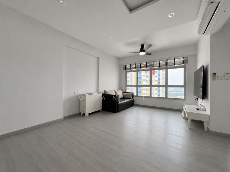 57 Teban Gardens Road, 57 Teban Gardens Road, 2 Bedrooms, 721 sqft, HDB Flat For Sale, by Chan Xi, 500205258 - Living Room - PropertyGuru.com.sg