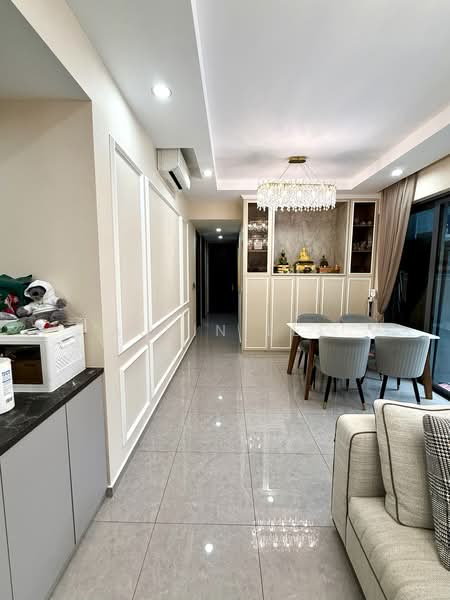 C.H.E.A.P! C.H.E.A.P! Luxurious 4 Bedrooms! Stunning Pool View! Move-in Condition!, Jalan Lempeng, 4 Bedrooms, 1,238 sqft, Condominium For Sale, by Alvin Lee, 500205259 - Dining Room - PropertyGuru.com.sg