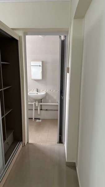 136 Potong Pasir Avenue 3, 136 Potong Pasir Avenue 3, 1 Bedroom, 600 sqft, HDB Flat For Rent, by Cheryl Tan, 500205260 - Corridor - PropertyGuru.com.sg
