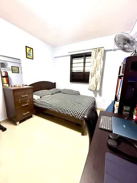 303 Clementi Avenue 4, 303 Clementi Avenue 4, 2 Bedrooms, 721 sqft, HDB Flat For Sale, by Latha Kannan, 500205268 - Bedroom - PropertyGuru.com.sg