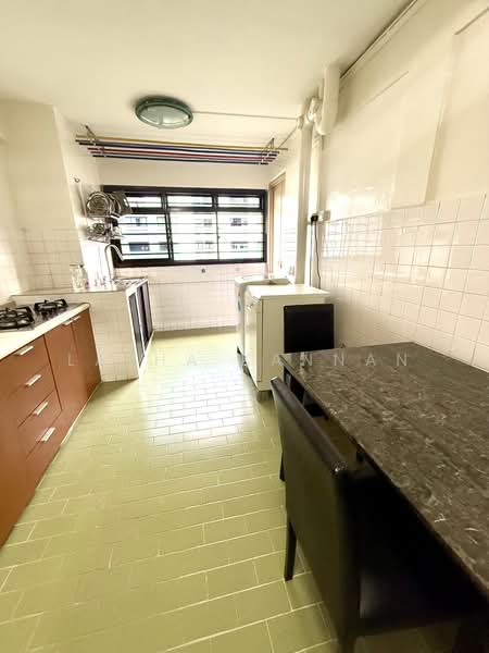 303 Clementi Avenue 4, 303 Clementi Avenue 4, 2 Bedrooms, 721 sqft, HDB Flat For Sale, by Latha Kannan, 500205268 - PropertyGuru.com.sg