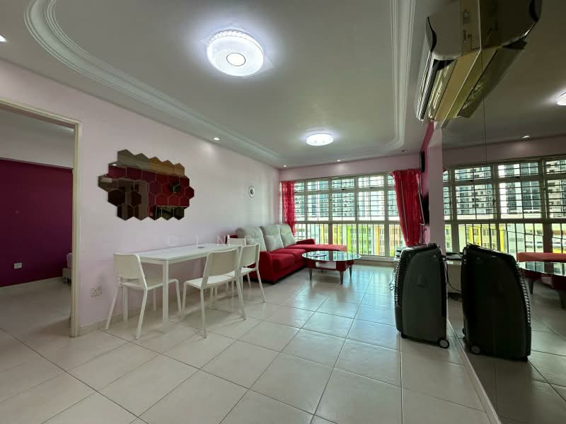 172C Edgedale Plains, 172C Edgedale Plains, 3 Bedrooms, 990 sqft, HDB Flat For Rent, by Cindy Toh, 500205269 - Living Room - PropertyGuru.com.sg