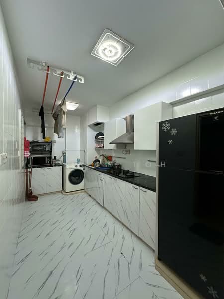 172C Edgedale Plains, 172C Edgedale Plains, 3 Bedrooms, 990 sqft, HDB Flat For Rent, by Cindy Toh, 500205269 - Kitchen - PropertyGuru.com.sg