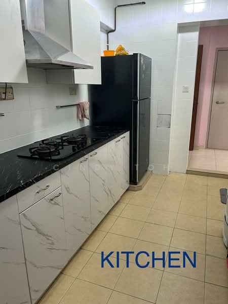 172C Edgedale Plains, 172C Edgedale Plains, 3 Bedrooms, 990 sqft, HDB Flat For Rent, by Cindy Toh, 500205269 - Kitchen - PropertyGuru.com.sg
