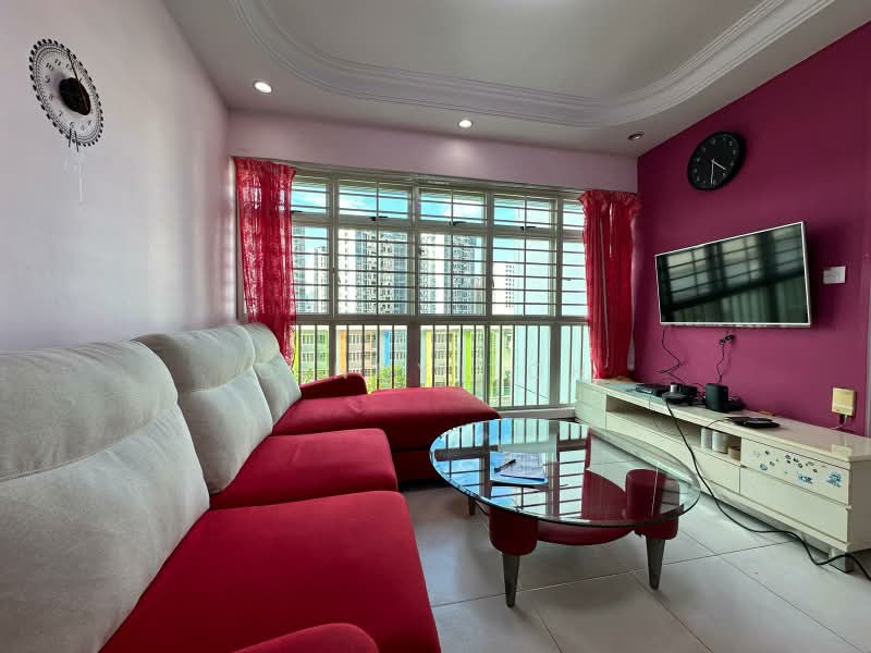172C Edgedale Plains, 172C Edgedale Plains, 3 Bedrooms, 990 sqft, HDB Flat For Rent, by Cindy Toh, 500205269 - Living Room - PropertyGuru.com.sg