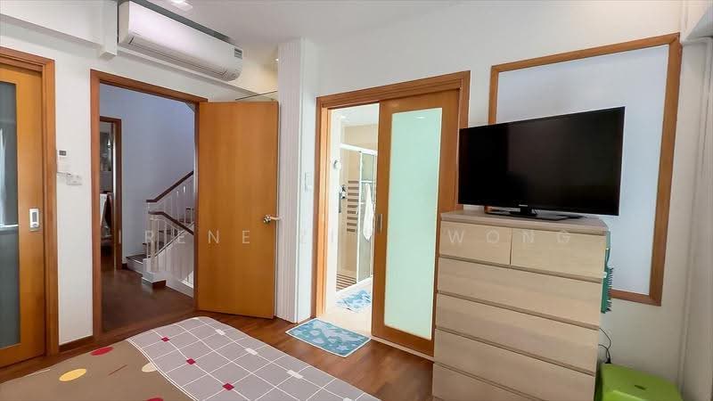The Shaughnessy, 42 Miltonia Close, Sembawang / Yishun, 5 Bedrooms, 3,304 sqft, Terraced House For Rent, by Irene Zita Wong, 500205286 - Bedroom - PropertyGuru.com.sg