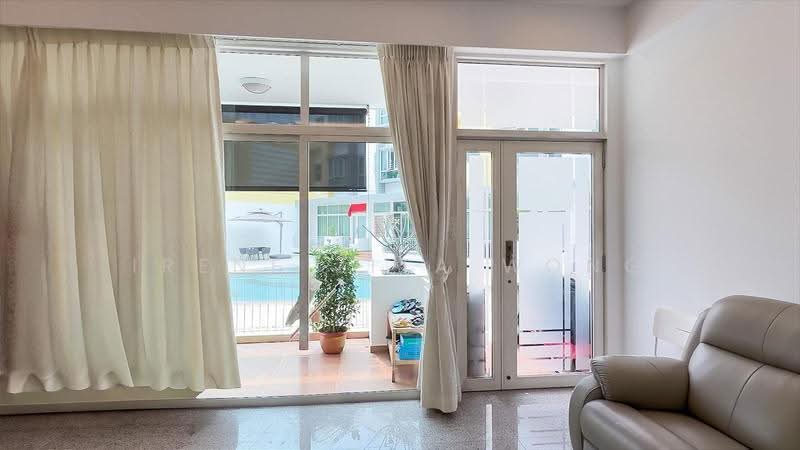 The Shaughnessy, 42 Miltonia Close, Sembawang / Yishun, 5 Bedrooms, 3,304 sqft, Terraced House For Rent, by Irene Zita Wong, 500205286 - Living Room - PropertyGuru.com.sg