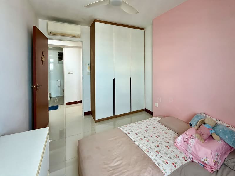 292B Bukit Batok East Avenue 6, 292B Bukit Batok East Avenue 6, 3 Bedrooms, 1,216 sqft, HDB Flat For Sale, by Abigail Tang, 500205287 - Bedroom - PropertyGuru.com.sg